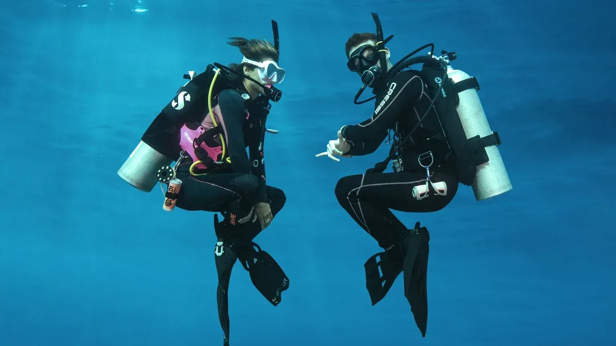 دورة أداء الطفو المثالي من PADI (Peak Performance Buoyancy) – جدة دورة أداء الطفو المثالي من PADI (Peak Performance Buoyancy) – جدة
